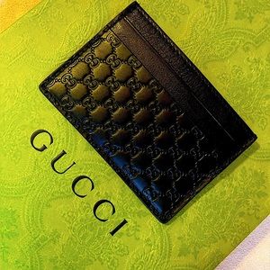 Gucci Card Holder - Like New 💫
